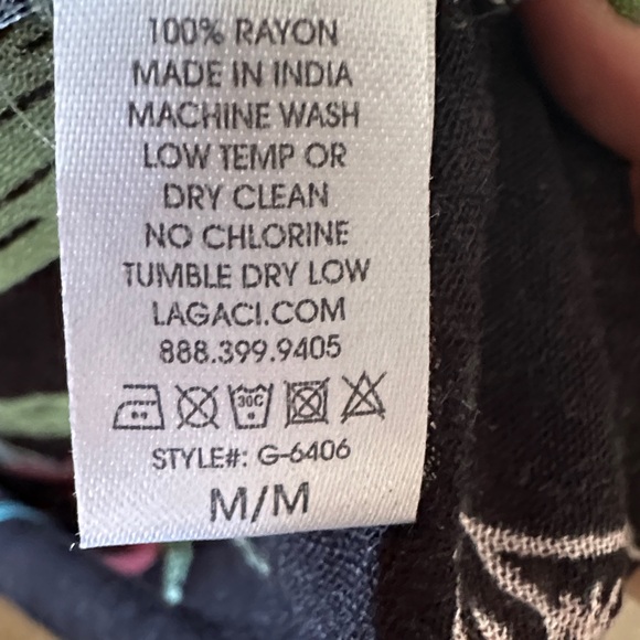 BNWT Lagaci Black and Teal Patterned Dress w adjustable straps size
M - Picture 8 of 8